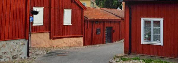 Traditionele Zweedse Huizen Gekleurd Met Falu Rode Kleurstof Betegelde Daken — Stockfoto