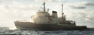 Sovyet buzkıranı dramatik günbatımı bulutları altında açık denizde. Yük taşımacılığı, küresel iletişim ve güvenlik, yakıt ve güç üretimi, sanayi, lojistik, araştırma, keşif