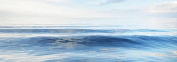 Klarblå Himmel Med Cirrus Och Cumulusmoln Över Östersjön Idylliskt Sjölandskap — Stockfoto