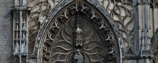 Exterior Antiga Catedral Normandia França Elementos Decoração Esculturas Close Arquitetura — Fotografia de Stock