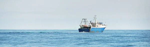 Fish Farm Open Mediterranean Sea Fishing Boat Μικρό Πλοίο Close — Φωτογραφία Αρχείου