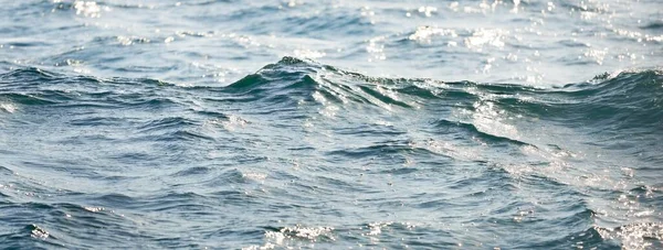 Vysoký Úhel Pohledu Středozemní Moře Vlny Šplouchání Struktura Vodní Hladiny — Stock fotografie