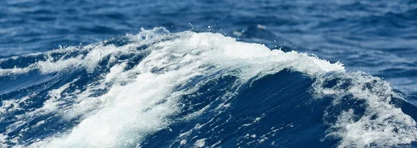 Vysoký Úhel Pohledu Středozemní Moře Vlny Šplouchání Struktura Vodní Hladiny — Stock fotografie