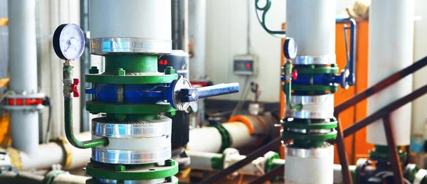 Barómetros Una Sala Tratamiento Agua Una Ciudad Industrial — Foto de Stock