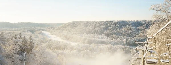 Вид Подъемник Заснеженном Лесу После Метели Тумане Зимняя Страна Чудес — стоковое фото