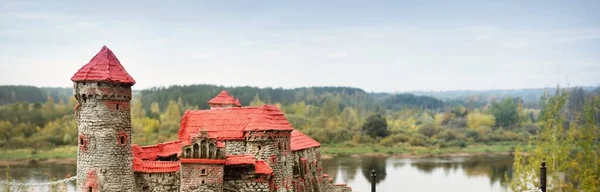 Dinaburga城堡的历史规模玩具模型 城堡塔和尖塔特写 拉脱维亚Latgale的Daugavas Loki自然公园 旅游目的地 — 图库照片