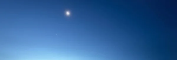 Cielo Azul Claro Brillante Salida Luna Crepúsculo Noche Concepto Arte —  Fotos de Stock