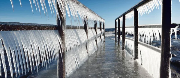 Frozen Pier Rocky Shore Baltic Sea Clear Blue Sky Concept — Stock Photo, Image