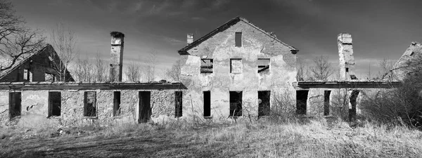 Vecchia Casa Pietra Tradizionale Abbandonata Palazzo Senza Tetto Primo Piano — Foto Stock