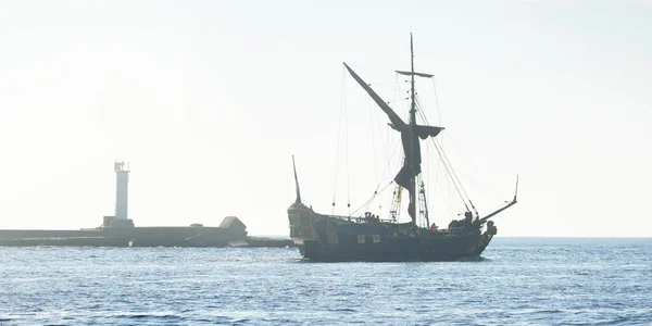 Századi Vitorlás Jacht Egy Nyílt Tengeren Naplementekor Közelről Hollandiában Régi — Stock Fotó