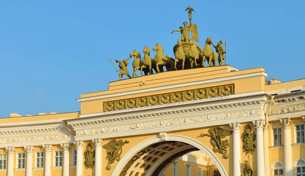 Arco Del Edificio Del Estado Mayor San Petersburgo Rusia Esculturas — Foto de Stock