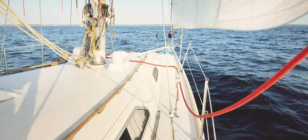 White Sloop Rigged Yacht Sailing Sunset Clear Sky Storm View — Foto Stock