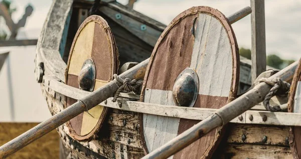 老式木制维京Snekja长船型 航海船 传统工艺 历史重演 北欧文化 — 图库照片