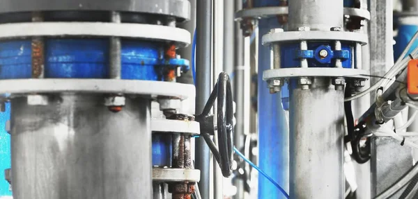 Large Industrial Water Treatment Boiler Room Shiny Steel Metal Pipes — Stock Photo, Image