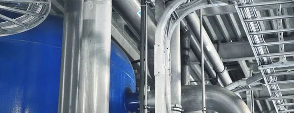 Grande Tratamento Água Industrial Sala Caldeira Tubos Metal Aço Brilhantes — Fotografia de Stock