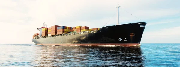 Large Cargo Container Ship Sailing Open Sea Usa Panoramic View — Stockfoto