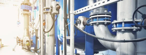 Gran Tratamiento Agua Industrial Sala Calderas Tubos Metálicos Acero Brillante — Foto de Stock