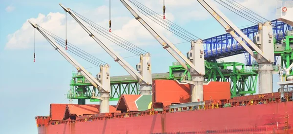 Large Cargo Ship Loading Port Terminal Panoramic View Freight Transportation — Foto Stock