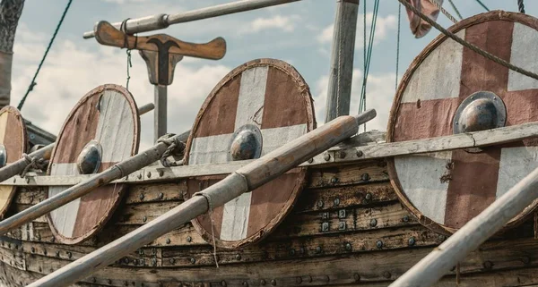 Old Wooden Viking Snekkja Longship Type Close Nautical Vessel Tall — Stock Photo, Image