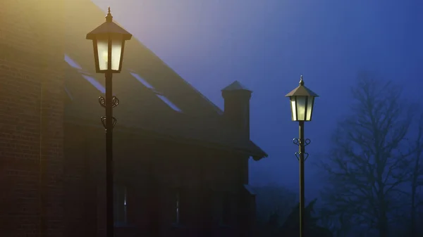 Straatlicht Een Kasteelmuur Een Mist Nachts Mysterieus Licht Sfeervolle Stedelijke — Stockfoto