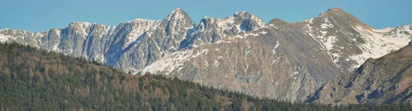 Vista Panorámica Los Alpes Franceses Picos Montaña Cielo Azul Claro — Foto de Stock