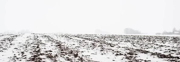 Panoramatický Výhled Zasněžené Zemědělské Pole Půdní Strukturu Koncept Zimní Krajiny — Stock fotografie