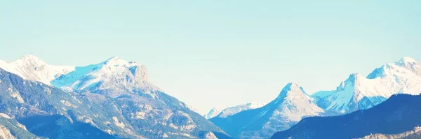 Berggipfel Einem Sonnigen Wintertag Klarer Himmel Weiches Sonnenlicht Französische Alpen — Stockfoto