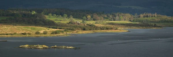 Felsige Küsten Klippen Berggipfel Wälder Und Hügel Von Crinan Panorama — Stockfoto