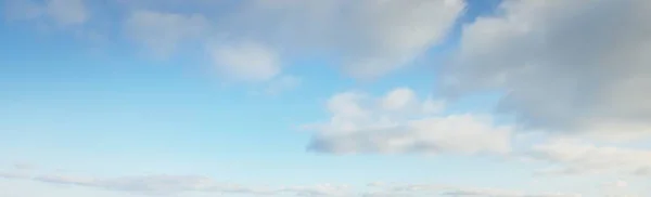 Декоративные Облака Драматическое Небо Облачный Пейзаж Мягкий Солнечный Свет Панорамное — стоковое фото