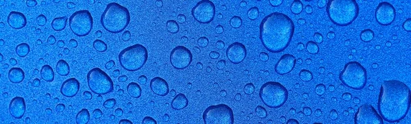 Leuchtend Blauer Hintergrund Kristallklare Tropfen Regentropfen Abstraktes Muster Tapeten Konzeptkunst — Stockfoto