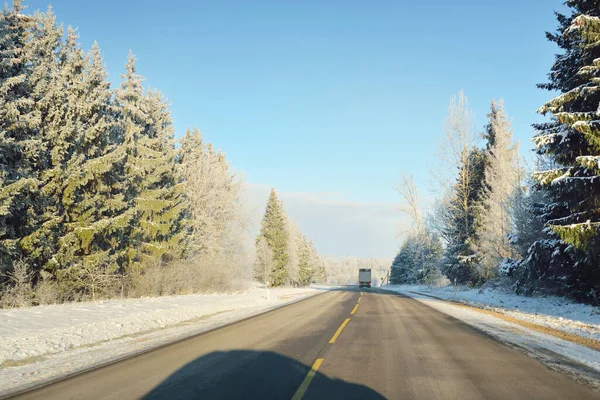 Empty Highway Asphalt Road Snow Covered Forest Fields Rural Area — Stock Fotó