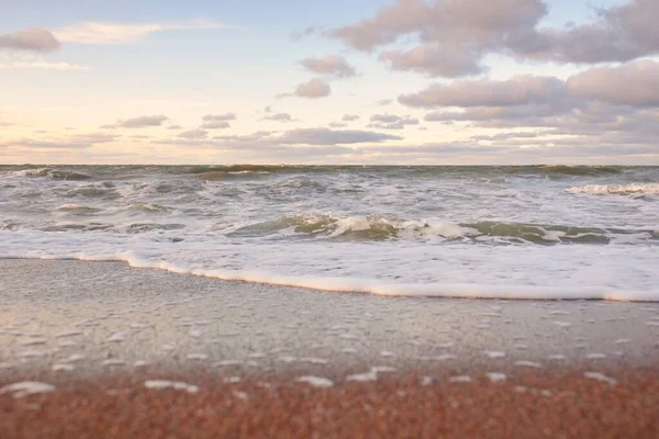 Ostseestrand Sanddünen Bei Sonnenuntergang Sanftes Sonnenlicht Klarer Himmel Mit Leuchtenden — Stockfoto