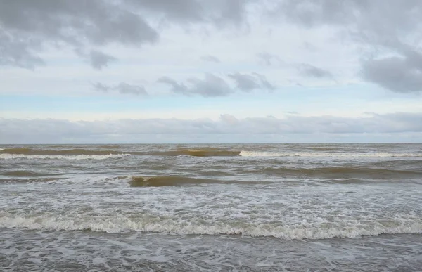 Панорамный Вид Балтийское Море Песчаного Берега Песчаные Дюны Драматическое Небо — стоковое фото