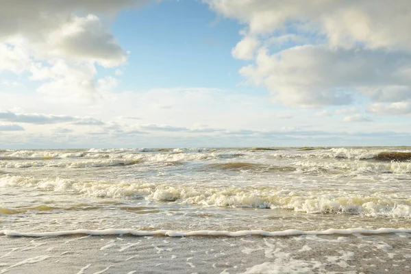 Panoramisch Uitzicht Oostzee Vanaf Een Zandstrand Zandduinen Heldere Lucht Met — Stockfoto