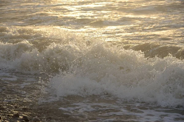 Ostseeküste Nach Dem Sturm Sonnenuntergang Sanftes Sonnenlicht Oberflächenstruktur Des Wassers — Stockfoto