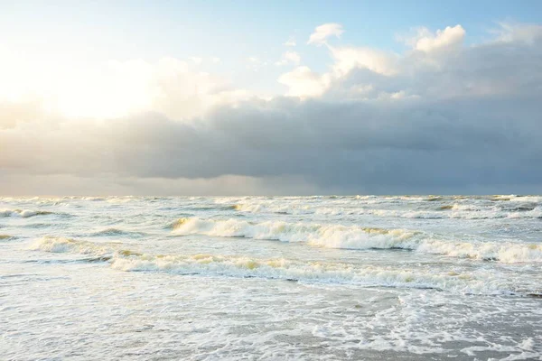 Baltic Sea Storm Dramatic Sky Glowing Clouds Soft Sunlight Waves — ストック写真