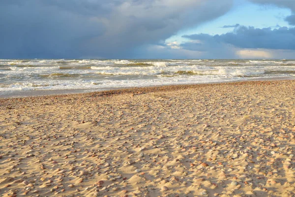 Baltico Dune Sabbia Spiaggia Dopo Tempesta Cielo Drammatico Nuvole Incandescenti — Foto Stock