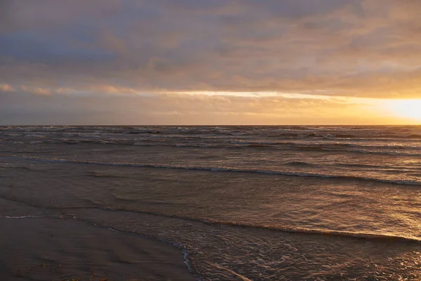 Baltic Sea Storm Sunset Dramatic Sky Glowing Clouds Dofty Golden — стоковое фото