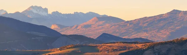 Berggipfel Einem Sonnigen Wintertag Sanftes Sonnenlicht Französische Alpen Ecrins Massiv — Stockfoto