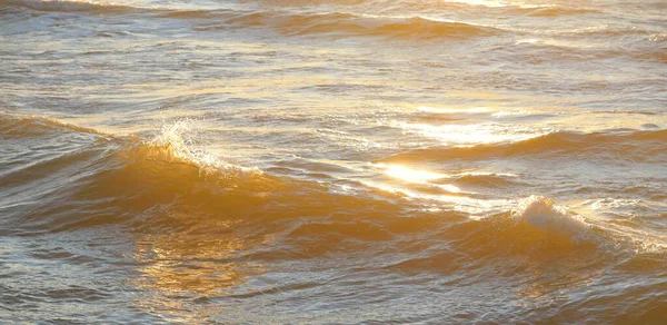 Struktura Powierzchni Wody Morskiej Miękkie Światło Słoneczne Obraz Panoramiczny Zasoby — Zdjęcie stockowe