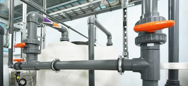 Umkehrosmose Industrielle Wasseraufbereitungsanlage Technik Chemie Heizung Arbeitssicherheit Versorgung Infrastruktur — Stockfoto