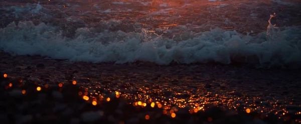 Mořské Pobřeží Při Západu Slunce Struktura Vodní Hladiny Bouřkové Vlny — Stock fotografie