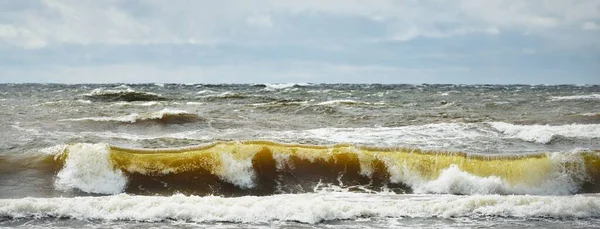 Mar Baltico Sotto Nuvole Drammatiche Scure Dopo Temporale Lettonia Paesaggio — Foto Stock