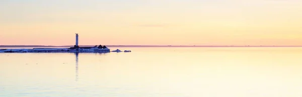 Mar Báltico Céu Pôr Sol Dramático Nuvens Rosa Douradas Brilhantes — Fotografia de Stock