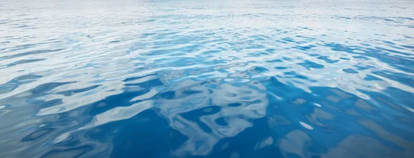 Vue Panoramique Sur Mer Méditerranée Ondes Éclaboussures Texture Surface Eau — Photo