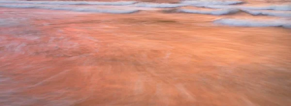 Балтийское Море Закате Драматическое Небо Синие Розовые Светящиеся Облака Мягкий — стоковое фото