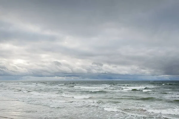 Baltic Sea Storm Dramatic Sky Dark Glowing Clouds Waves Water — Stock Photo, Image