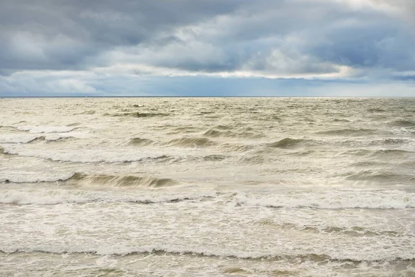 Baltic Sea Storm Dramatic Sky Dark Glowing Clouds Waves Water — Fotografia de Stock