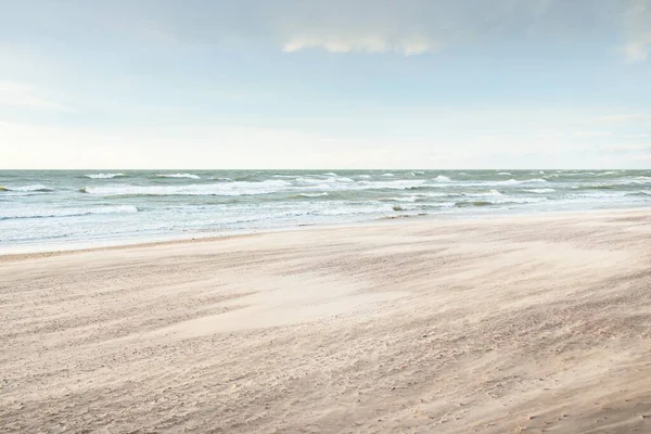 Costa Mar Báltico Pôr Sol Céu Claro Pôr Sol Nuvens — Fotografia de Stock