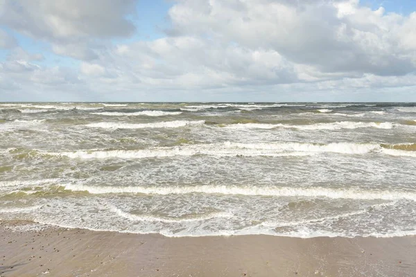 Balti Tenger Partján Homokdűnék Strand Vihar Után Drámai Ragyogó Felhők — Stock Fotó